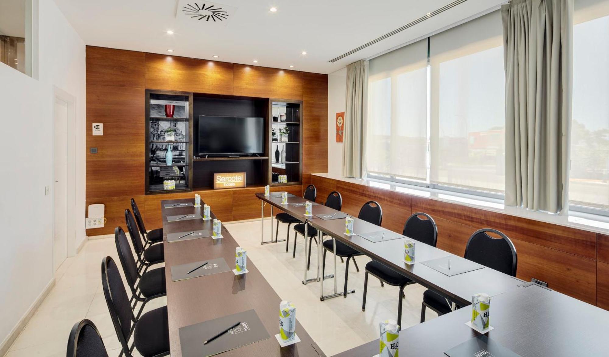 Sercotel Ab Rivas Екстер'єр фото